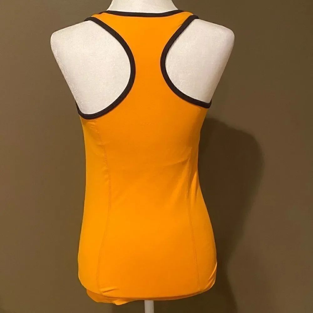 Beach Body Tank Top Size Medium - Picture 2 of 12